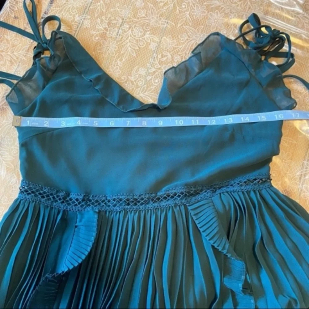 NWOT Lulus Never a Dull Moment Emerald Green Pleated Tie-Strap Midi Dress_11